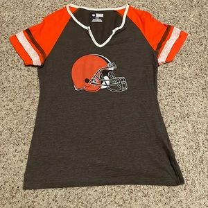 NFL Cleveland Browns Women’s V Neck Short Sleeve Shirt Size Large